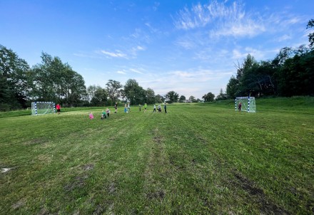 Sērmūkšos uzstādīti divi futbola vārti