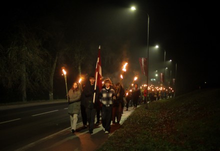 Lāčplēša dienas lāpu gājiens Nītaurē